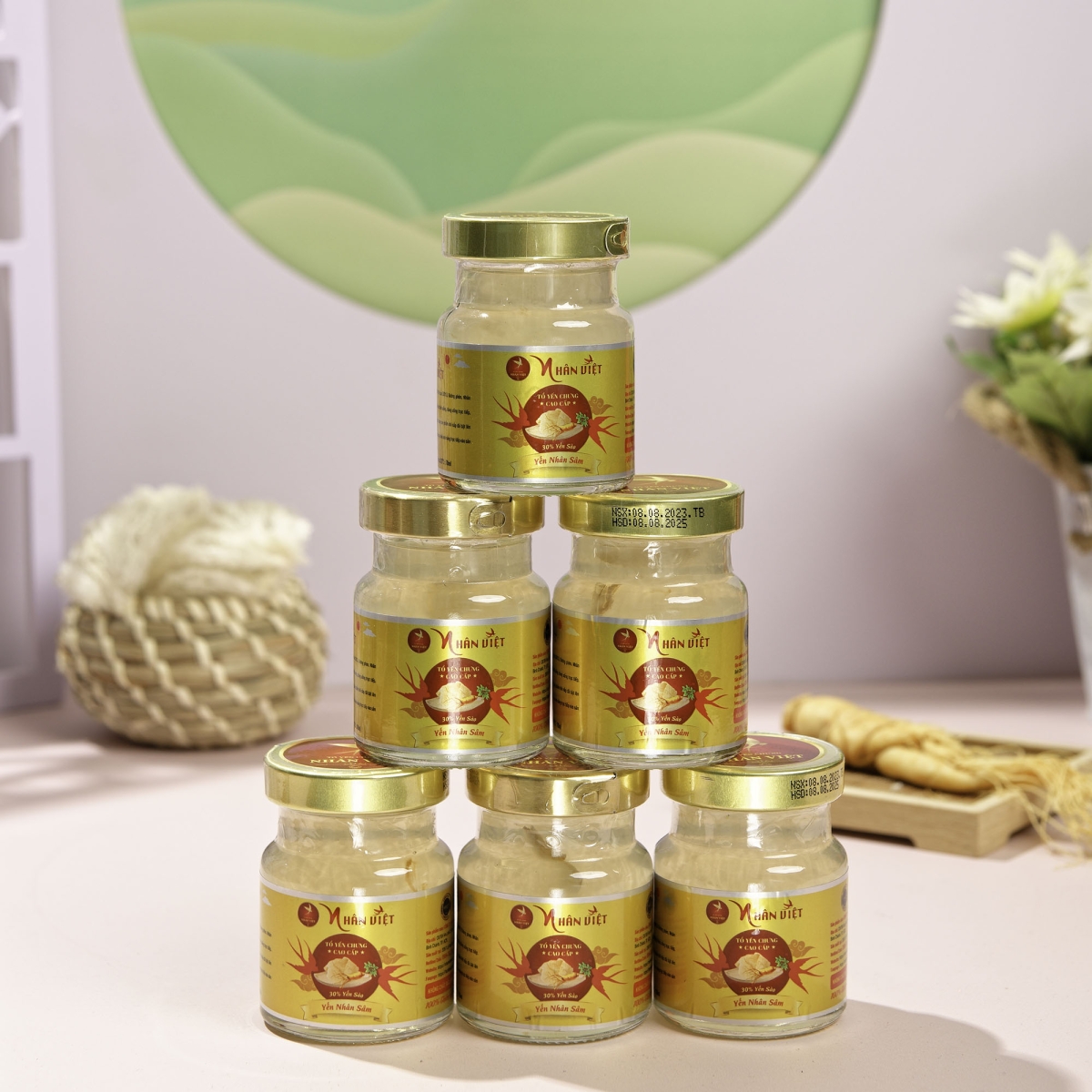 Yến Sào Chưng Nhân Sâm Nhân Việt 30% Yến Nguyên Chất Hũ 70ml
